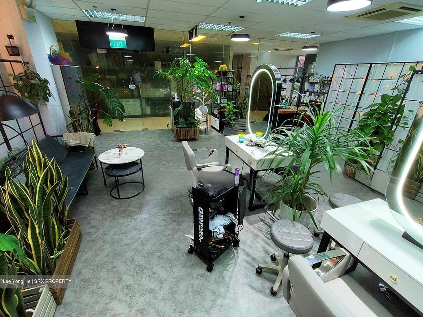 The Mezzo (D12), Retail #486332031